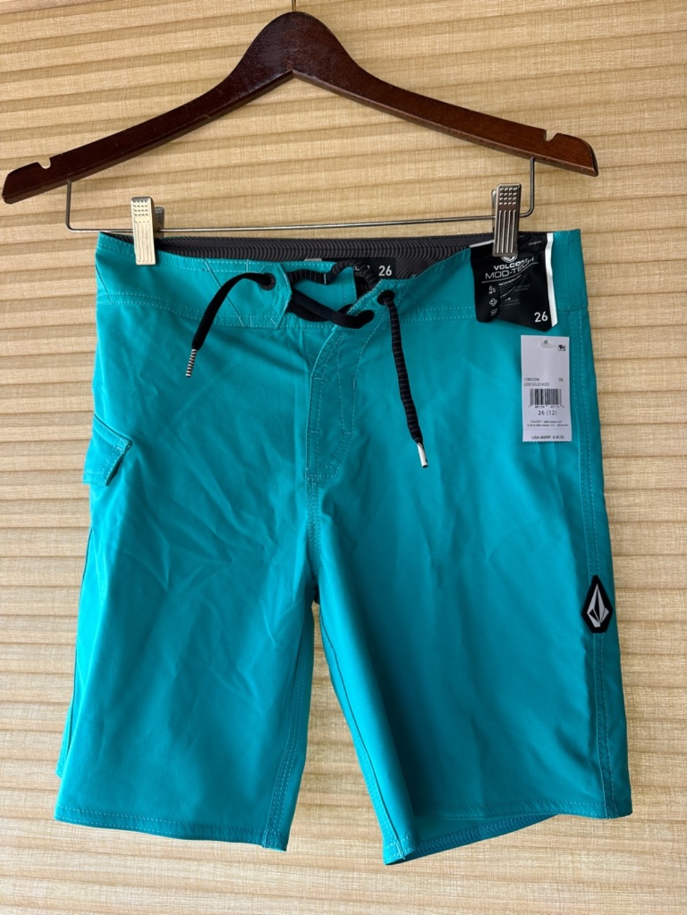 NWT Boys Volcom Teal Swim Boardshorts with Black Drawcord Size 26 (size L)